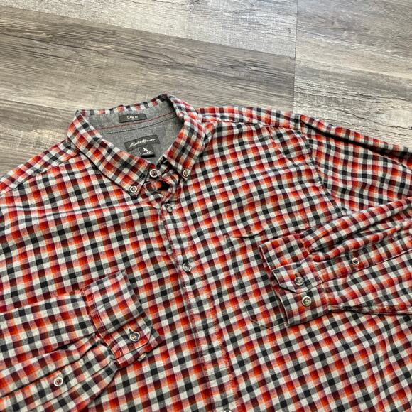 Eddie Bauer Classic Fit Red Gray Gingham Mens XLT Flannel Button‎ Down Shirt - Picture 1 of 9